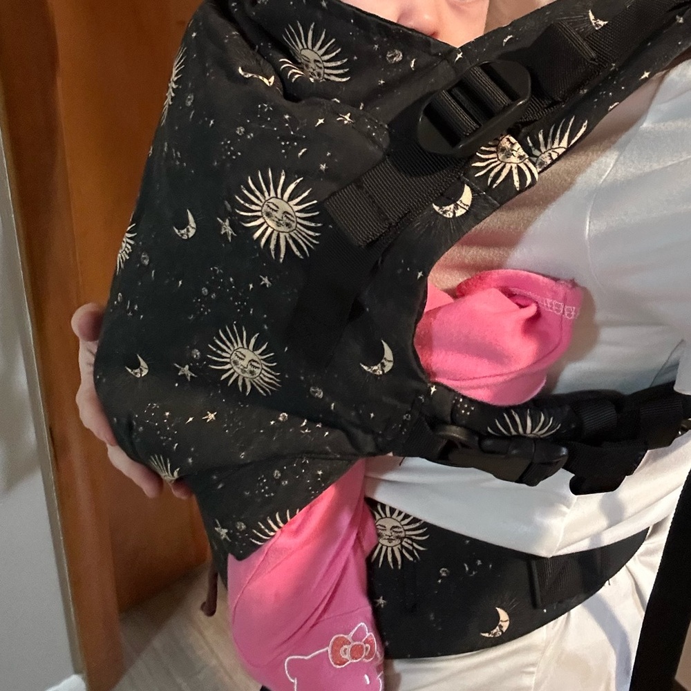 Cosmos print boba carrier